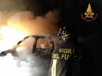 Incendio autovettura